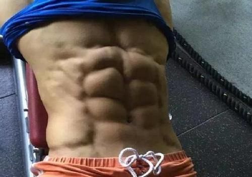 瑜伽垫|什么动作练腹肌效果最好教练推荐4个动作,高效打造腹肌线条