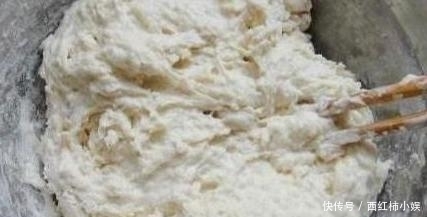 凉水|烙饼时，别再用开水和凉水了，用它，香软还出层，放3天也不会硬