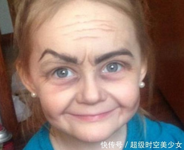 90岁老奶奶挑战化妆术,一顿猛如虎操作,网友:这是一个人?