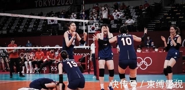 女排|太意外了!女排爆出冷门,韩国队竟成亚洲门面,金软景已眼含泪花