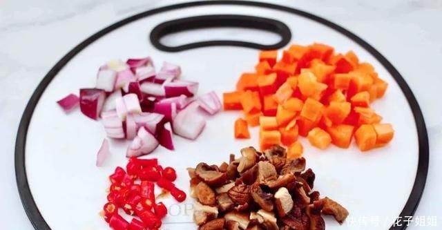 3道电饭煲版懒人焖饭，饭菜一锅出，满嘴喷香，美味省心~！