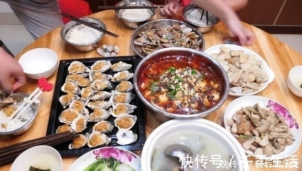 海鲜|请闺蜜来家吃饭,6菜1汤,有海鲜有川菜,闺蜜却说:再也不来了!