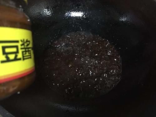 牛肉罩饼河北特色小吃，肉质肥美香醇，看着都能流口水