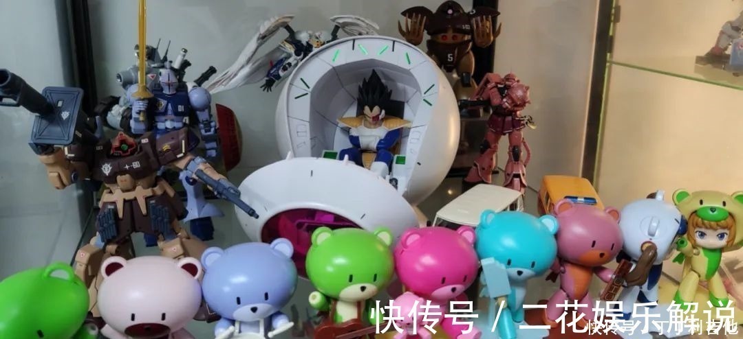 模型秀|高达模型秀5年胶佬的柜子是啥子模样熊霸开会!