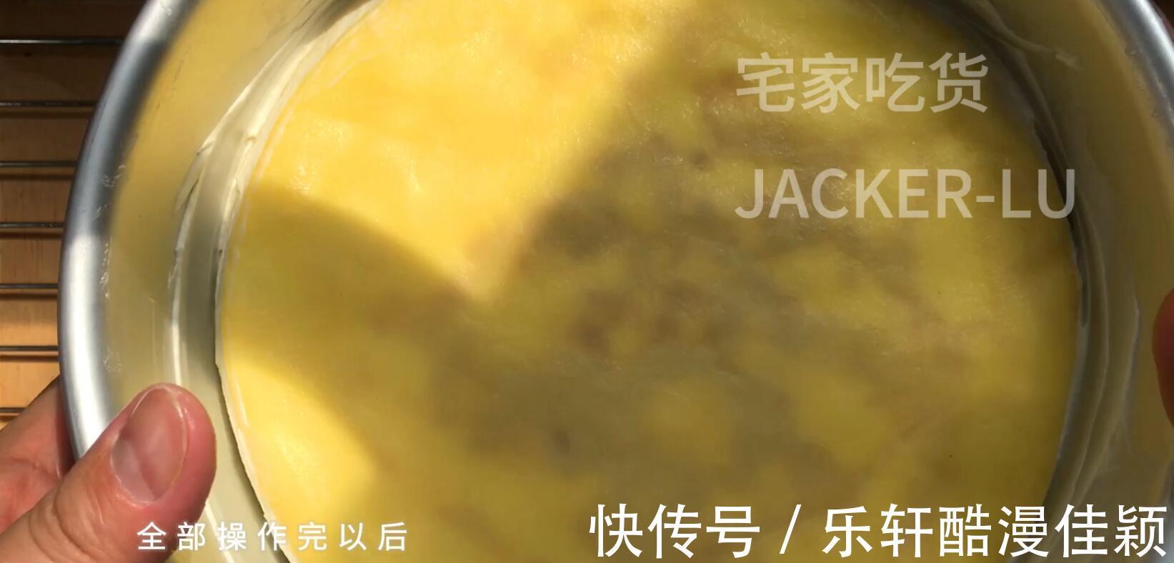 家常千层蛋糕,一口下去,浓浓奶香味、软糯丝滑。