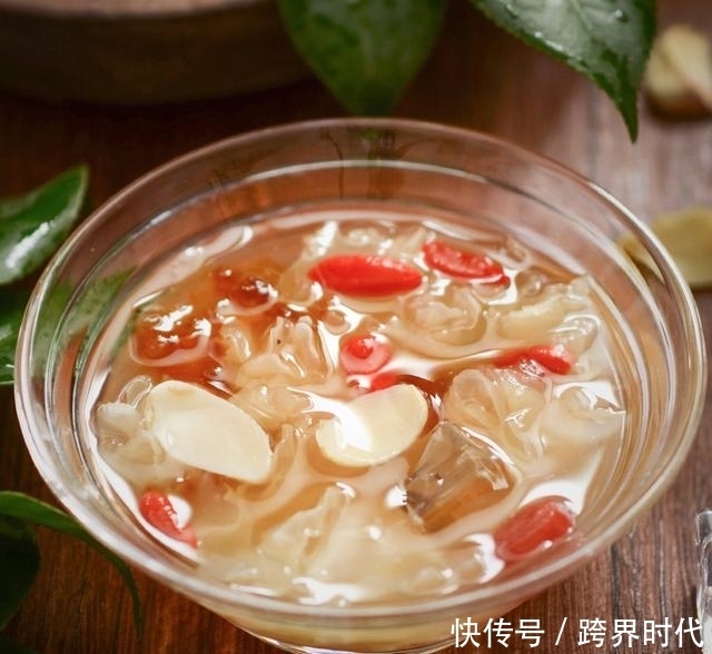 皮肤|40岁女人别不舍得保养,多吃这些“碱性食物”,皮肤细腻光滑