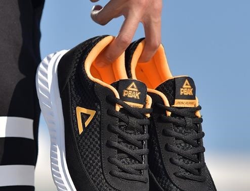 鞋面|曾被誉为“缓震之王”,在美国价格翻50倍却被疯抢,无奈国人不屑一顾!