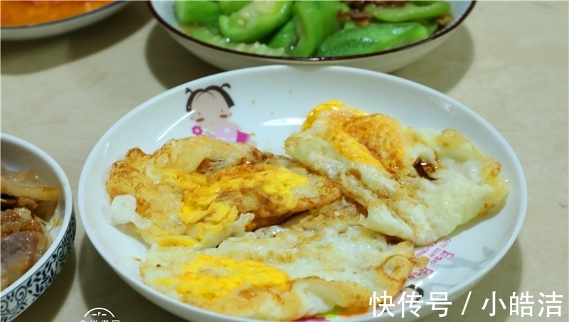 一日三餐|节后一家四口的晚餐，花钱很少吃得舒服，老少营养跟得上