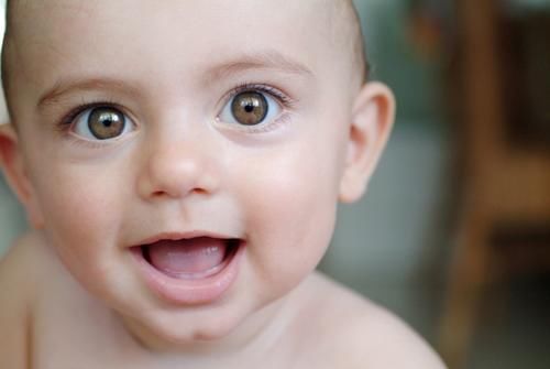 娟娟|宝宝多大能听懂大人的话？到了这个月龄，你在孩子面前说话要注意