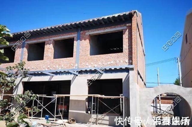 发朋友圈|刘女士用重钢结构打造中式农村小院，工人师傅纷纷拍照发朋友圈！