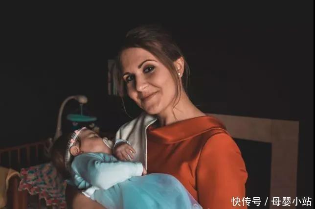 宝宝|全球婴正确的抱娃是个技术活,教你不同年龄段正确抱娃姿势