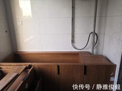 u型|7㎡厨房从硬装到橱柜安装,90后小伙儿忙活50天,完工邻居来围观