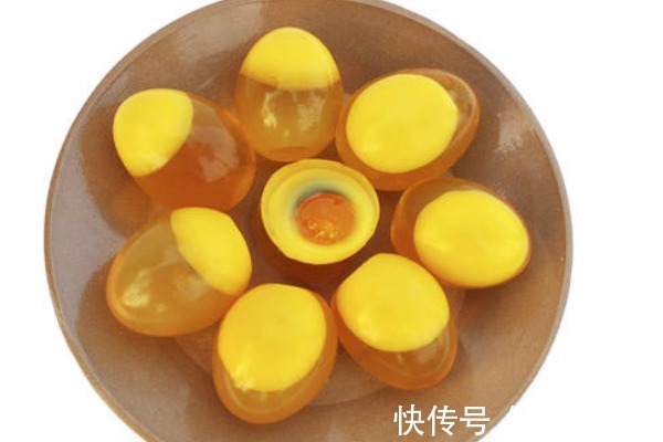 爱吃鸡蛋的人,身体不会太差,但是有2个“禁忌”,一定要牢记!
