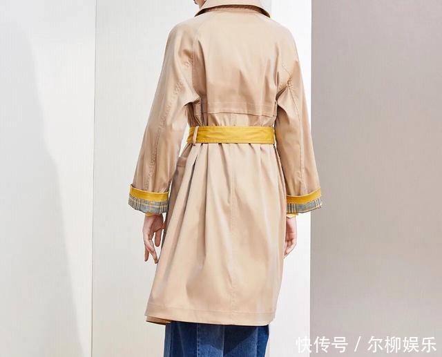 春季风衣选择的三个小技巧,让你把风衣穿出温暖和时尚