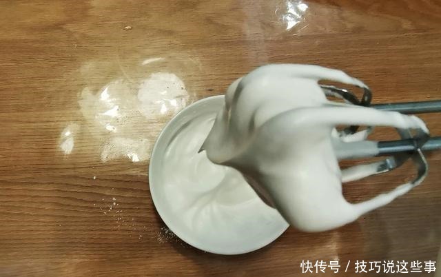 在家也能做的松软小蛋糕,只需一口锅三种材料,无添加柔软喷香