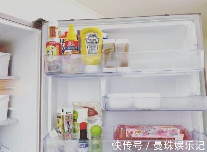 餐具|日本一家四口的极简生活:用最少的物品,过上最幸福的日子