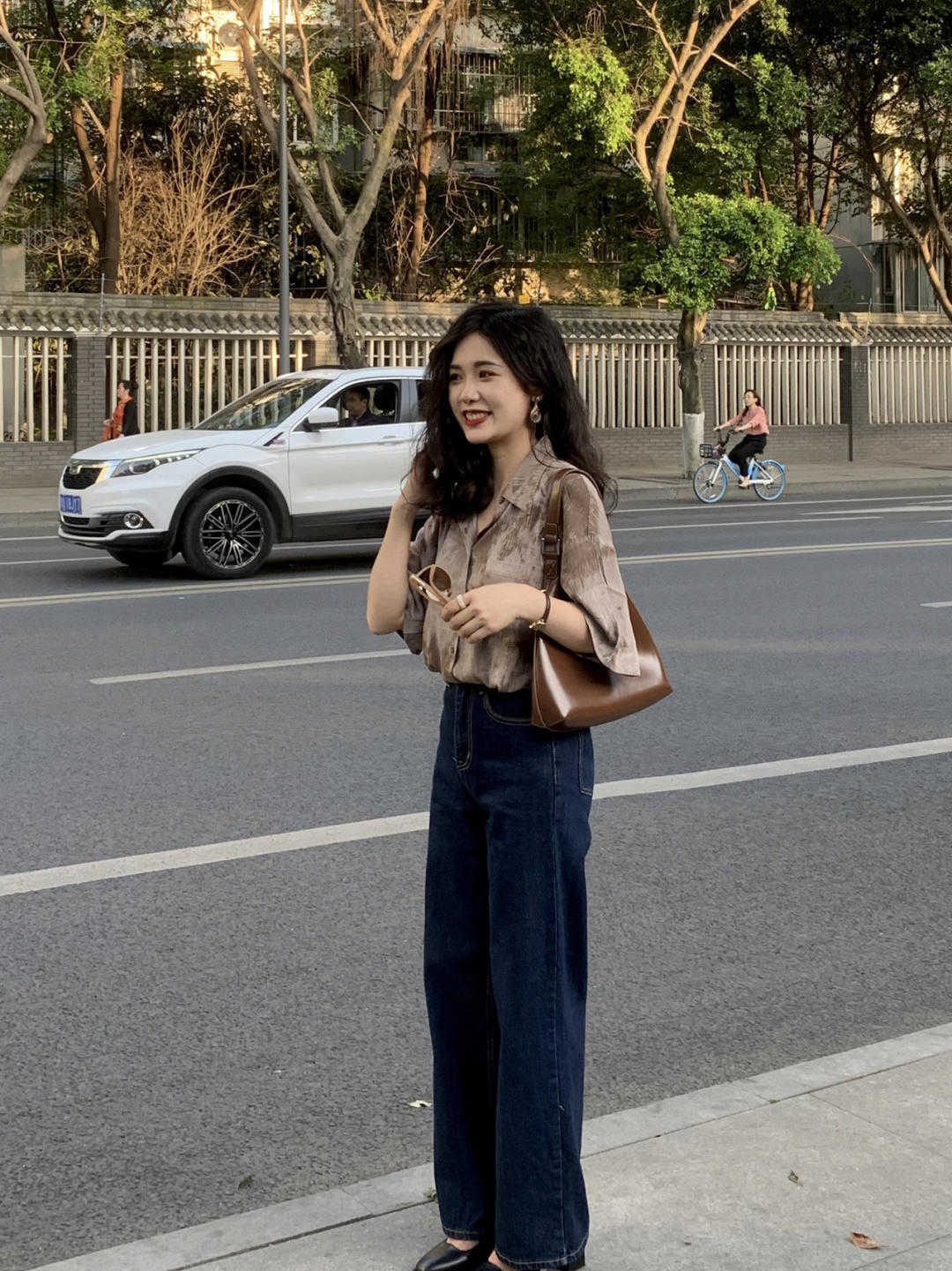 颜色|复古穿搭很时髦,浓浓的展现女人本色,出门赚足回头率