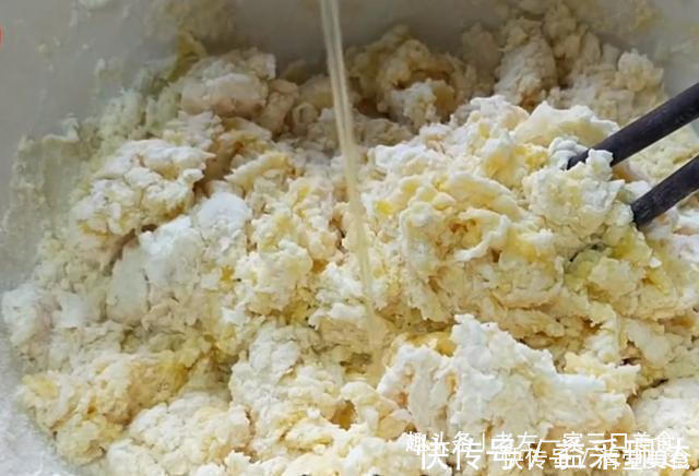 我家面粉从不蒸馒头,加2根香蕉,简单几步,出锅给肉不换,真香