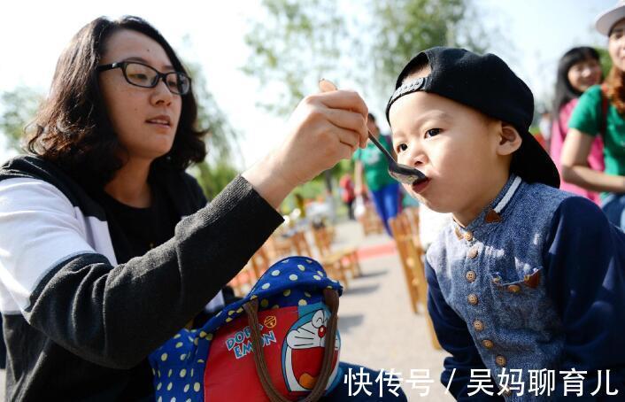 生长激素|宝宝3岁前，做到“不吃两饭，不睡一觉”，孩子健康父母少操心