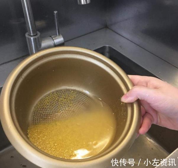 熬粥|小米粥安神养胃,但熬对了才行,熬粥时要牢记这2点