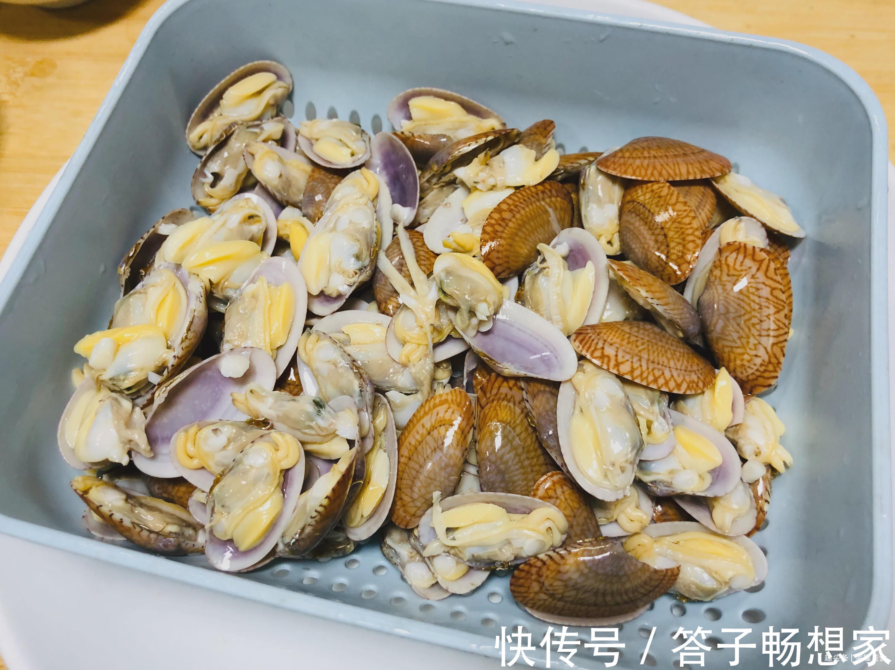 炒花甲很简单,用一个方法,就再也不怕吃到泥和沙子,学习一下吧