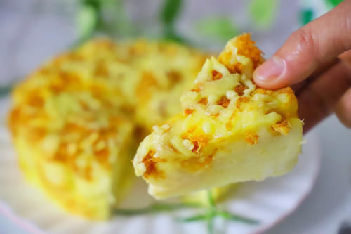 剩馒头秒变美味蛋糕,不用打发,又香又软,20分钟解决全家早餐