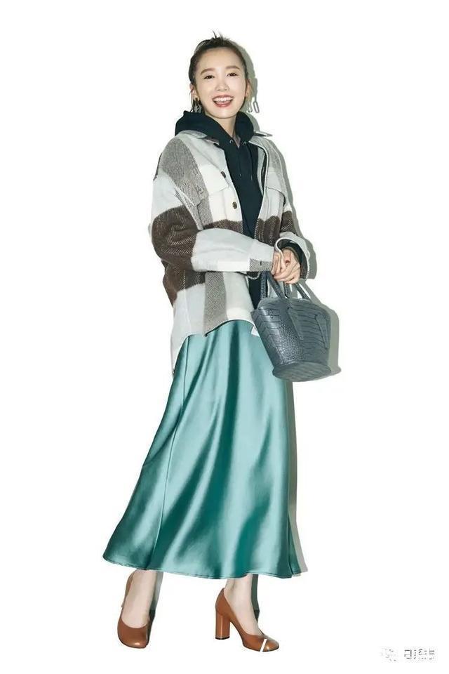 卫衣的8种叠穿法,都是今年秋冬流行的