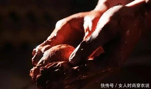 流油|央视又“曝光”了!一戳就流油的海鸭蛋,这流出的“油”哪来的