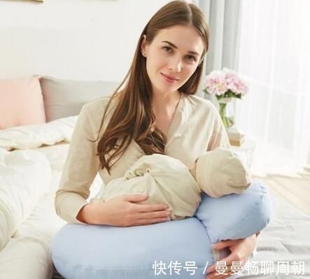 积食|有这些信号,说明宝宝吃饱了,妈妈别硬喂,当心伤到宝宝脾胃