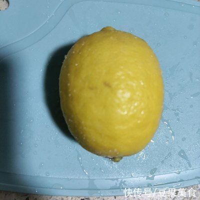 懒人最爱的冰糖雪梨柠檬水来啦！简单又好吃