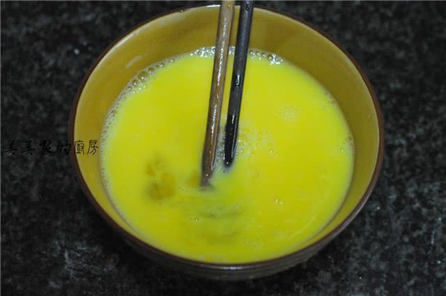 饺子|儿子三天两头要吃此早餐,平底锅一烙10分钟就上桌,解馋还顶饱