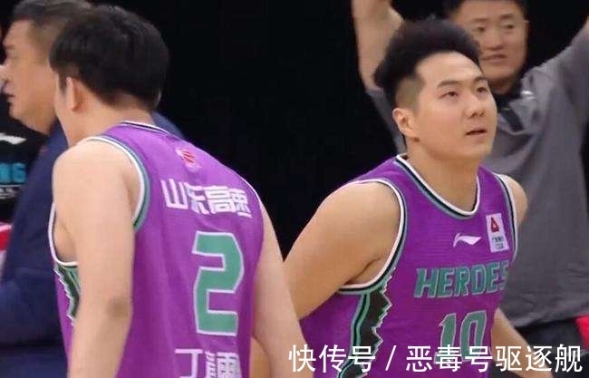 助攻王|35分12篮板!NBL第一得分王+助攻王+MVP,他可能成为CBA传奇吗?