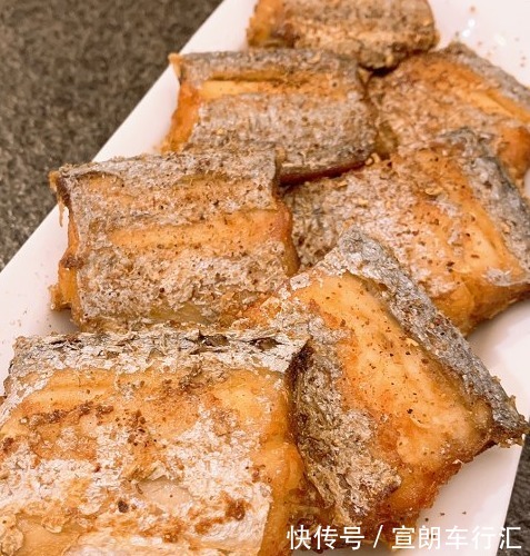 祖孙|又酥又香,一上桌分分钟就被吃光,老大小,祖孙三代谁也不让谁