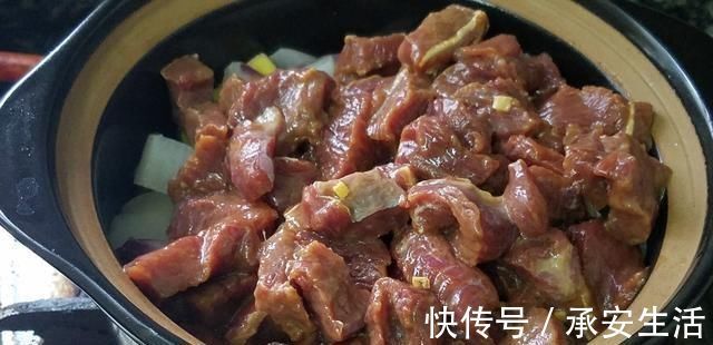 美味|牛肉这么做香浓美味，学会这个懒人做法，肉质不柴不腥营养好吃
