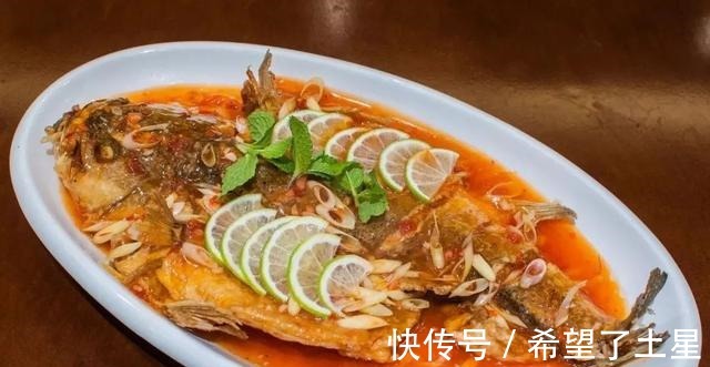 鲈鱼最好吃的做法，出锅不抢吃不到！