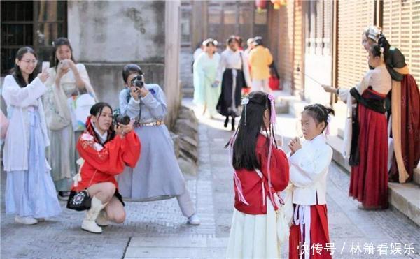 你姓啥？每个姓氏都有自己专属的图腾，找到你的“保护神”了吗