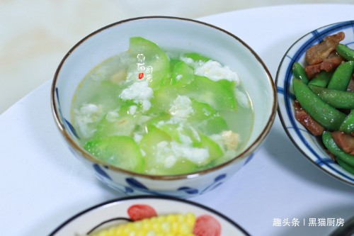 同事来做客,我准备了8菜1汤,半小时端上桌,吃个精光汤也不剩