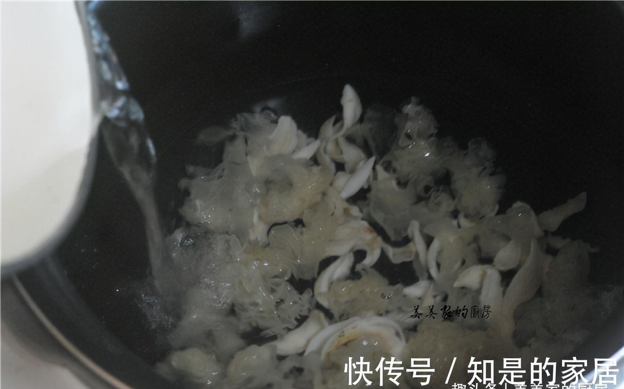 此物是“润燥名果”，煲碗甜汤补肺润燥！秋天正当季，抓紧吃！