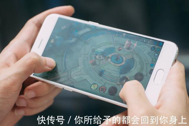 孩子|在家长工资充裕的条件下,要尽早给孩子买两款玩具,控制沉迷手机