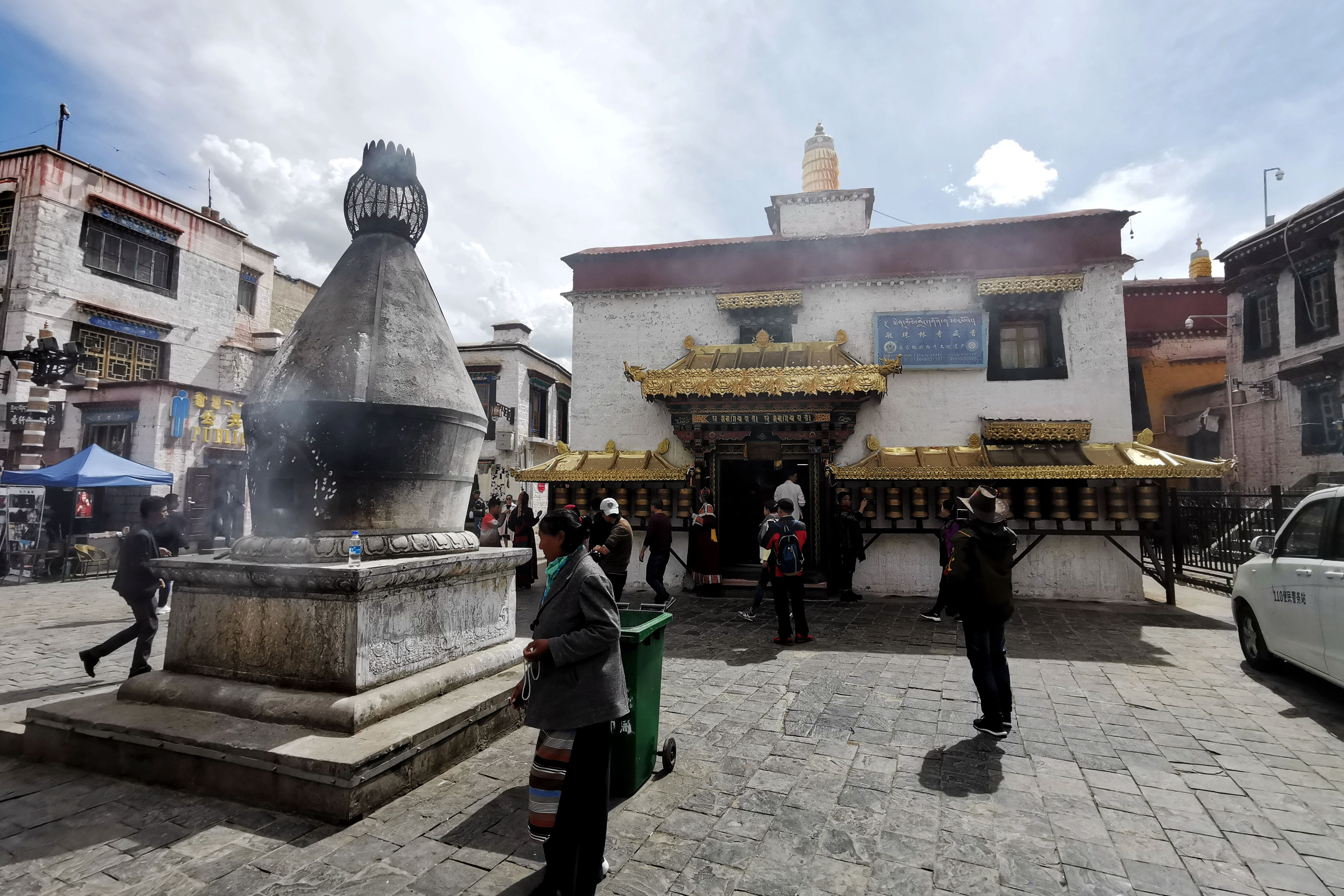 大昭寺|【80天单人单车环藏之旅】观览佛教圣地大昭寺，八廓街猎摄盛装美女