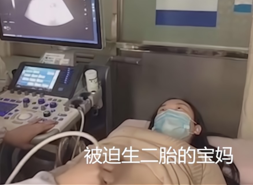 大宝|10岁男孩哭求妈妈生二胎,逢产检比爸爸还积极,亲自看结果才放心