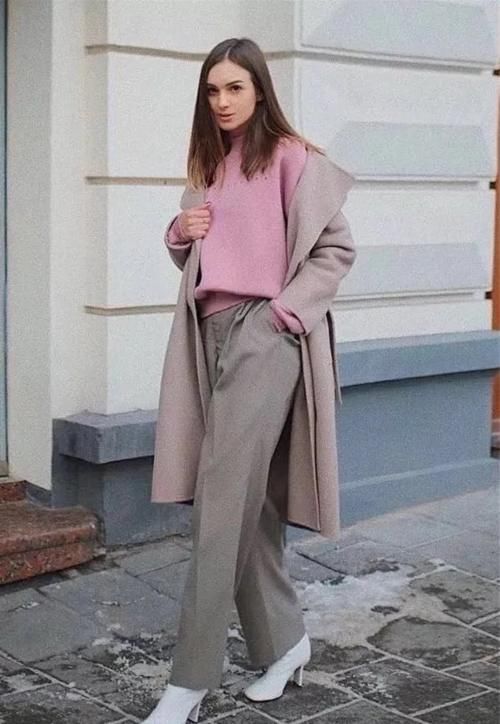 女人就要活得漂亮！多穿“大衣＋烟管裤”，把日子过成生活