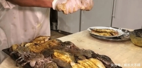 吃海鲜|看迪拜人吃海鲜,才知什么是“土豪”,一出锅把人都馋坏了!