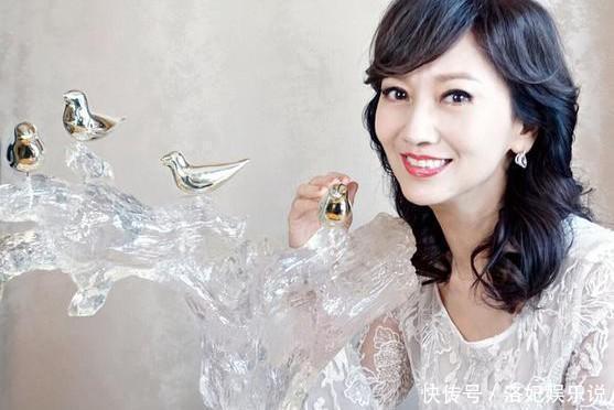 白皙|女人想要年轻、皮肤好，每天坚持做好4点，皮肤白皙细腻又光滑