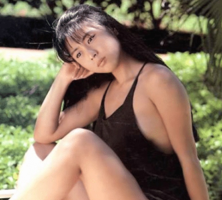 名侦探柯南|她是“长得最美”的女歌手, 一首歌走红27年, 而今歌曲已被写进教科书!