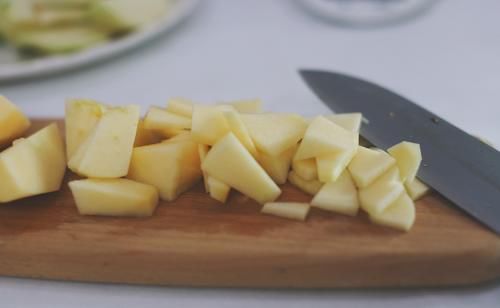 黏稠|苹果果酱黏稠甜香，果肉丰富，自己做的无色素无添加剂，安全放心