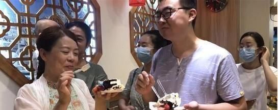 手环|错换人生28年:淮河医院和护士郭希志,分别扮演了什么角色?