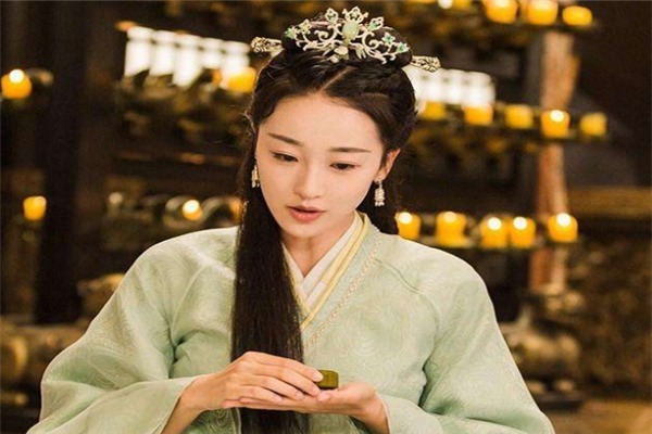 奎木狼|金圣宫娘娘和乌鸡国皇后，都幸免于难，百花羞为何却被奎木狼霸占