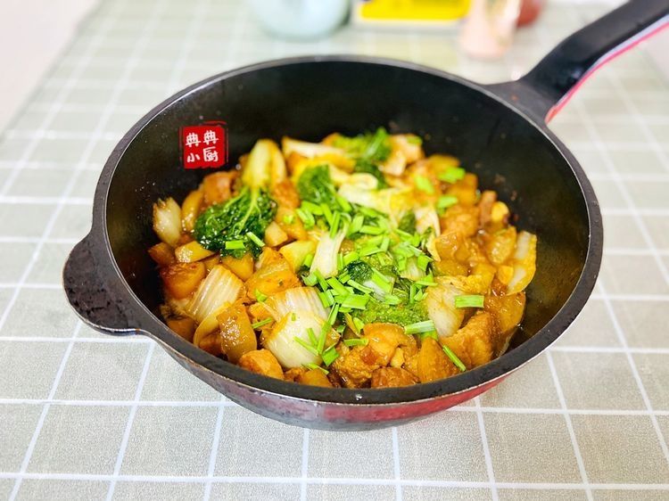 天一冷喜欢简单地来一个大锅乱炖，简单易做，好吃又下饭