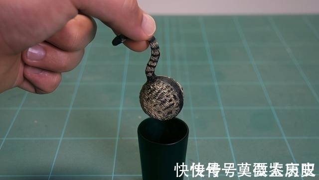 小猫|全球的猫都想屏蔽这个日本人,他到底做了多少沙雕手办?